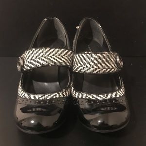 Laundry List Houndstooth Heels Size 6